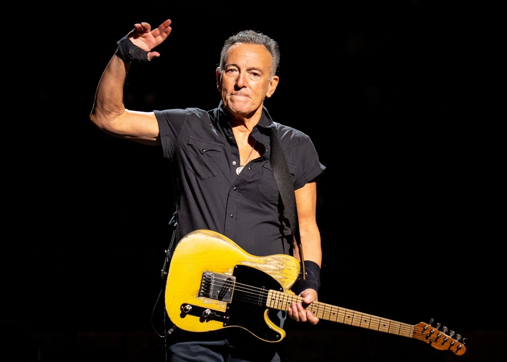 Bruce Springstee Bruce Springstee