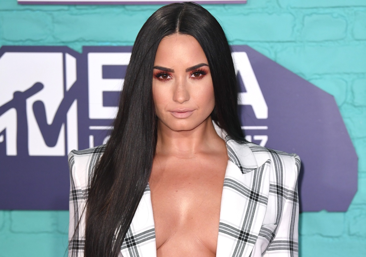 Bailando con el diablo' - Demi Lovato Bailando con el diablo' - Demi Lovato