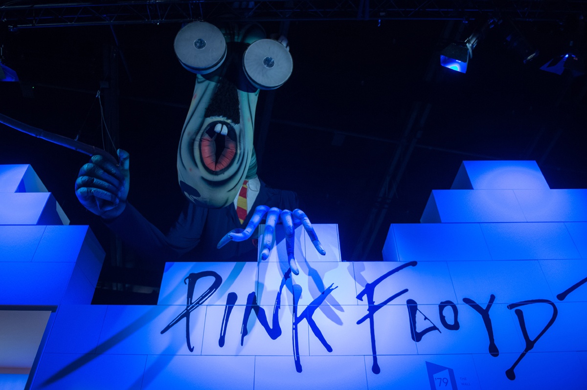 'Lucifer Sam' - Pink Floyd 'Lucifer Sam' - Pink Floyd