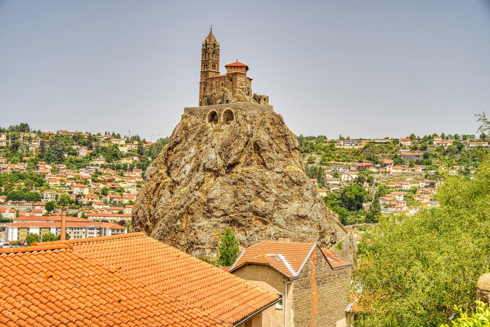 Iglesia de San Miguel de Aiguilhe, Le Puy-en-Velay Iglesia de San Miguel de Aiguilhe, Le Puy-en-Velay