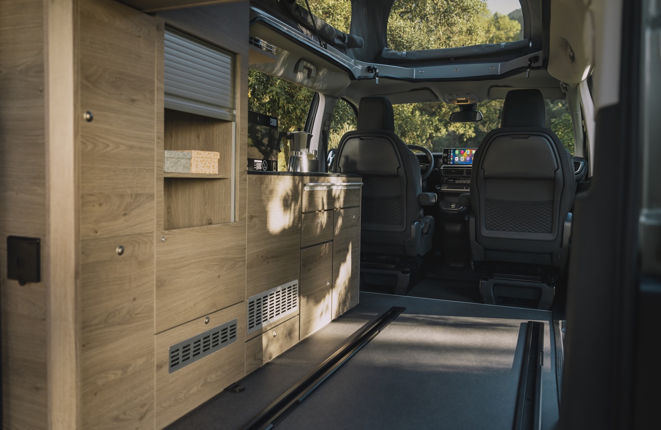 Esta Van Camper ofrece una experiencia para viajar hasta cuatro personas