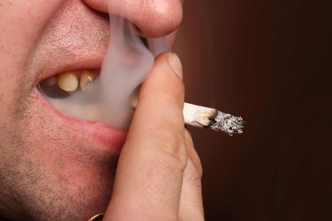 El tabaco es un grave riesgo para las encías El tabaco es un grave riesgo para las encías