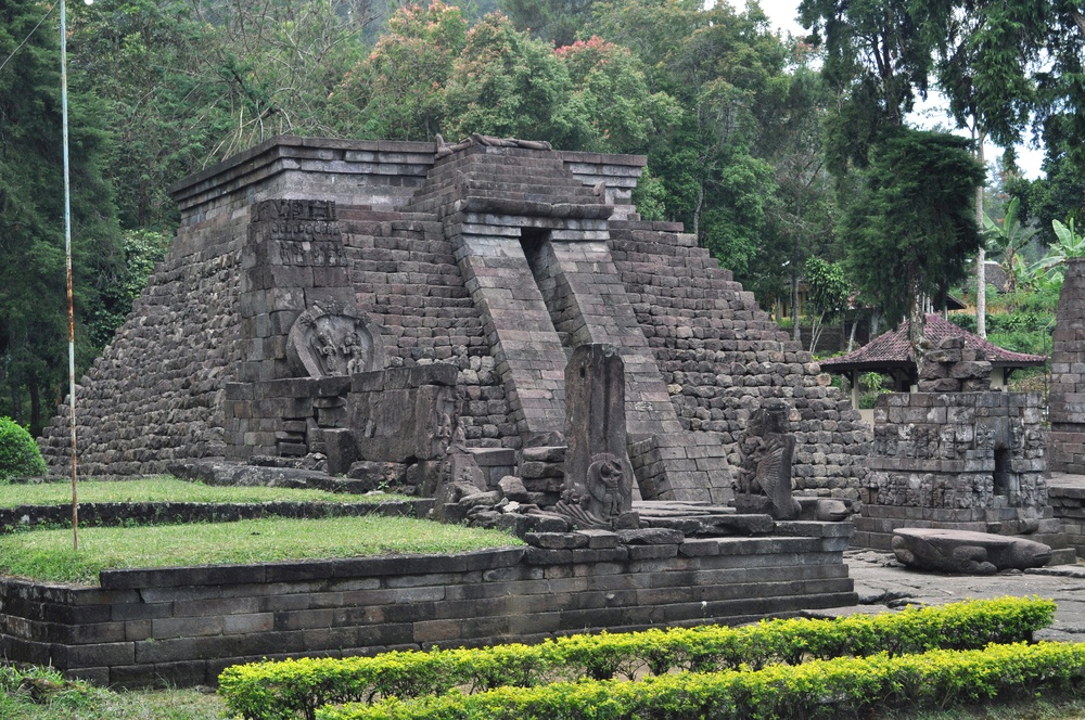 Templo de Sukuh (Java) Templo de Sukuh (Java)