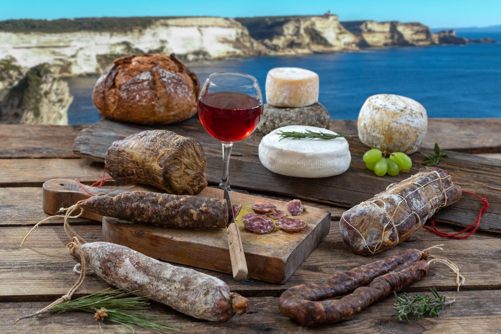 Su gastronomía auténtica y sabrosa Su gastronomía auténtica y sabrosa