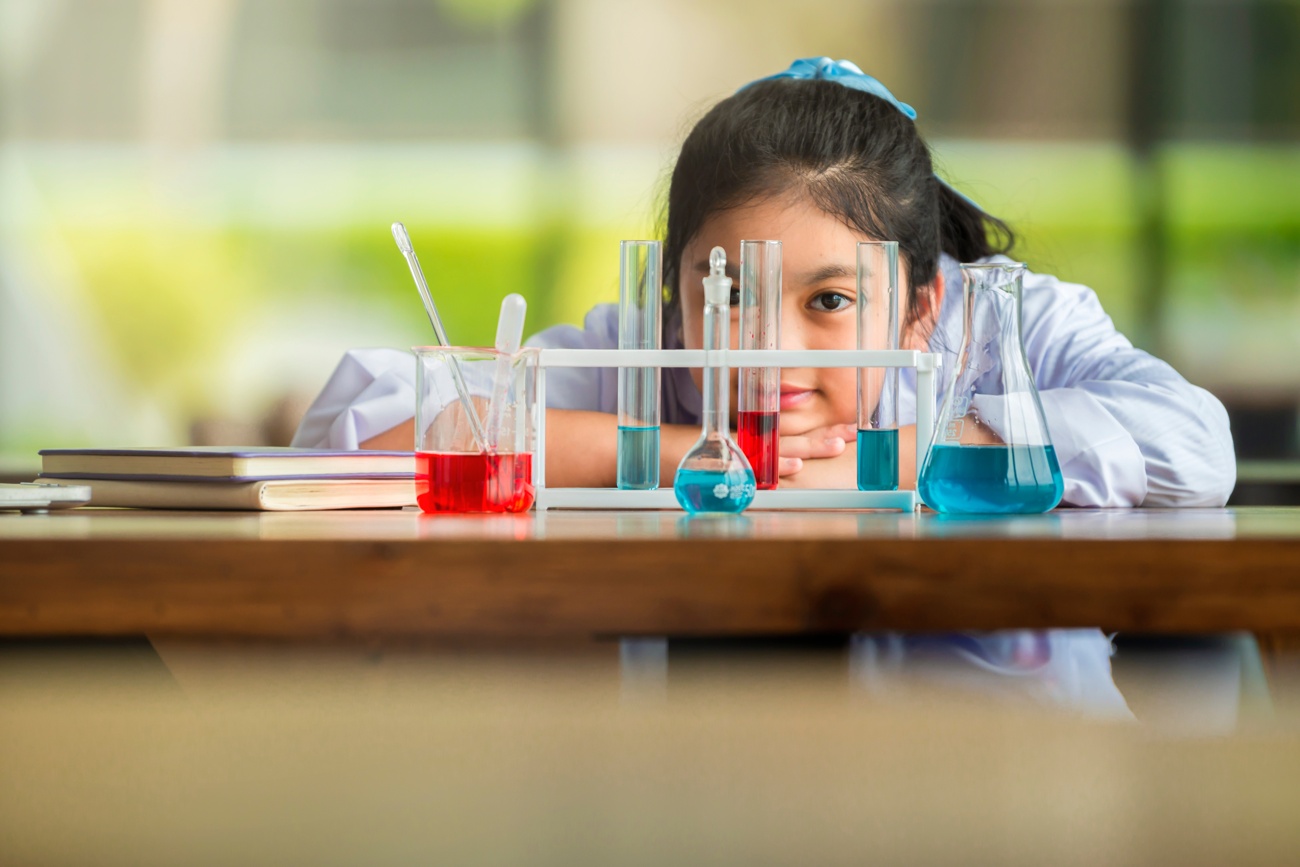 Hoy se celebra el Día Internacional de la Mujer y la Niña en la Ciencia y lo hacemos de la mano de los juguetes STEM