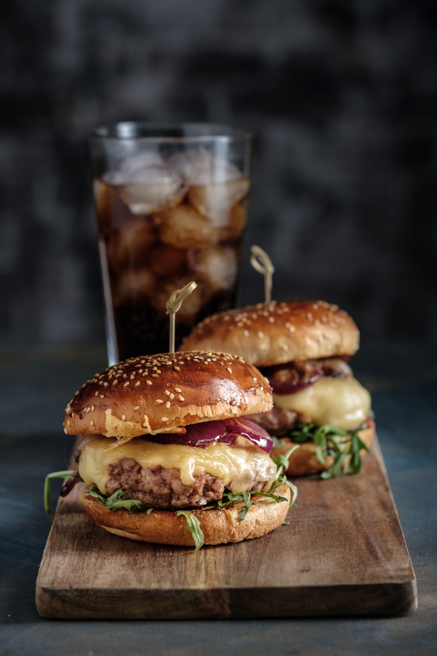 La hamburguesa llega más allá La hamburguesa llega más allá