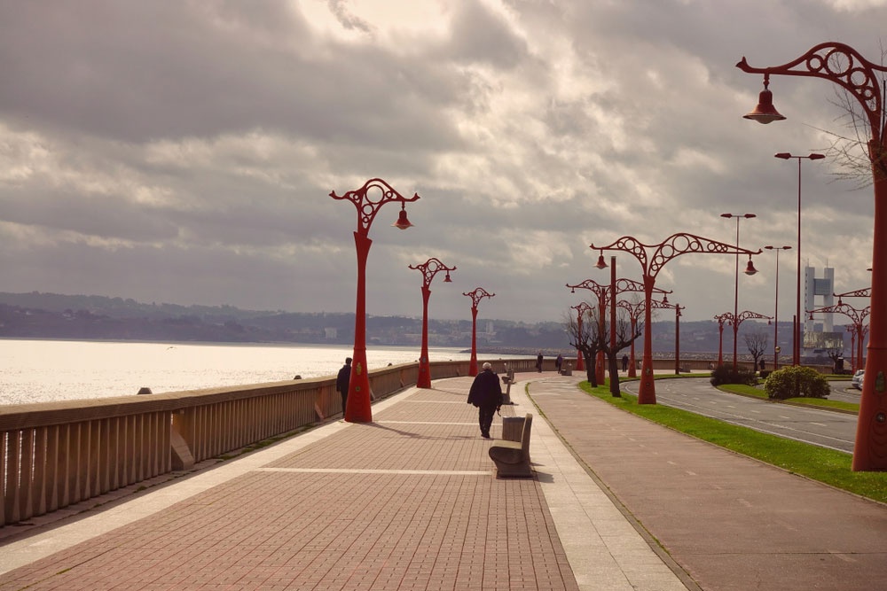 Su paseo marítimo Su paseo marítimo